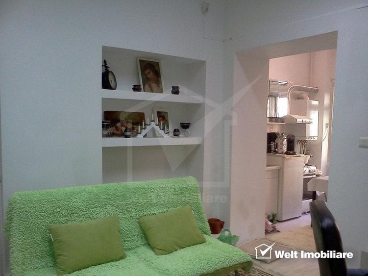 Apartament cu 3 camere semidecomandat în Central
