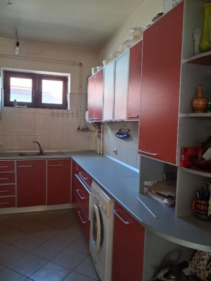 Casă individuală cu 4 camere cu Teren 700 Mp în Sud-Vest
