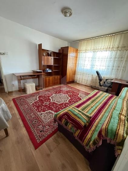 Apartament cu 2 camere semidecomandat, mobilat în Gemenii