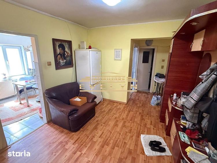 Apartament cu 2 camere decomandat în Est
