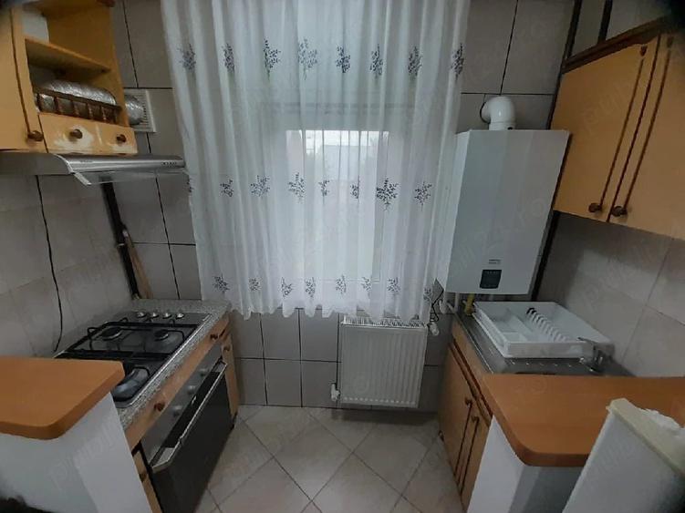 Apartament cu 2 camere semidecomandat în Energiei