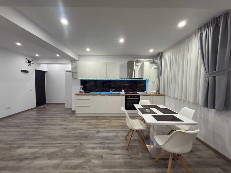 Apartament cu 2 camere decomandat în Trivale