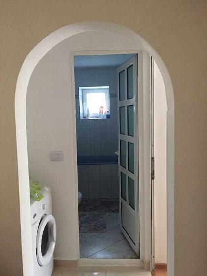 Apartament cu 2 camere decomandat în Nicolina