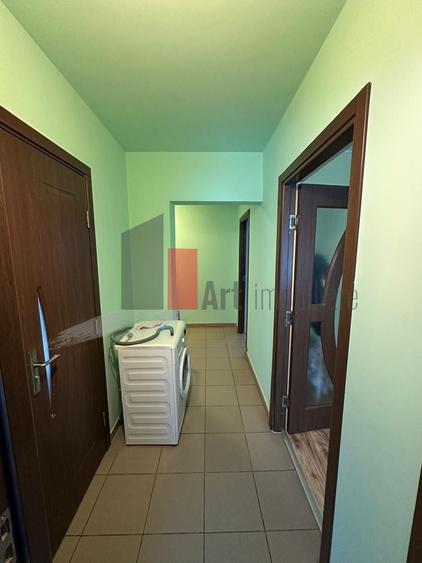 Apartament cu 3 camere decomandat în Drumul Taberei
