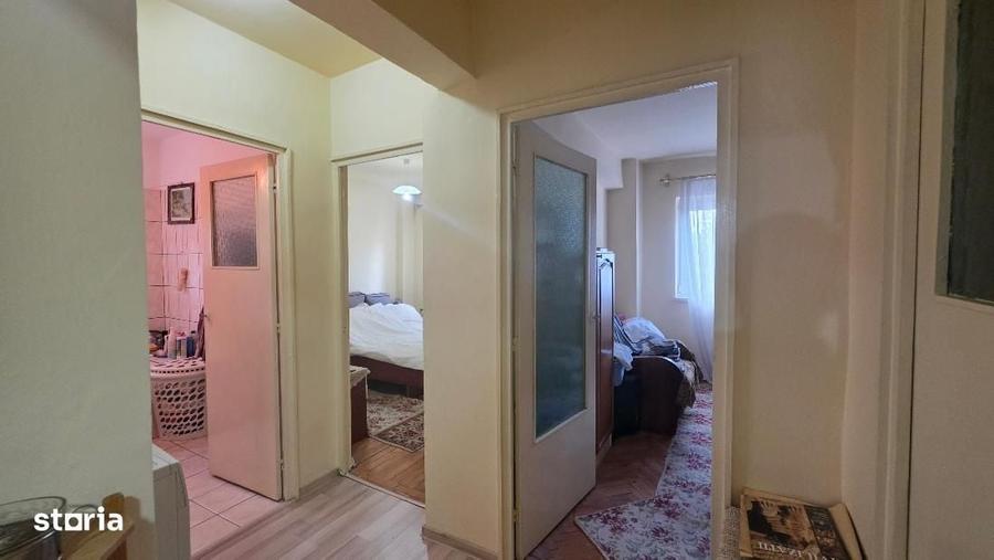 Apartament cu 4 camere în Cetate