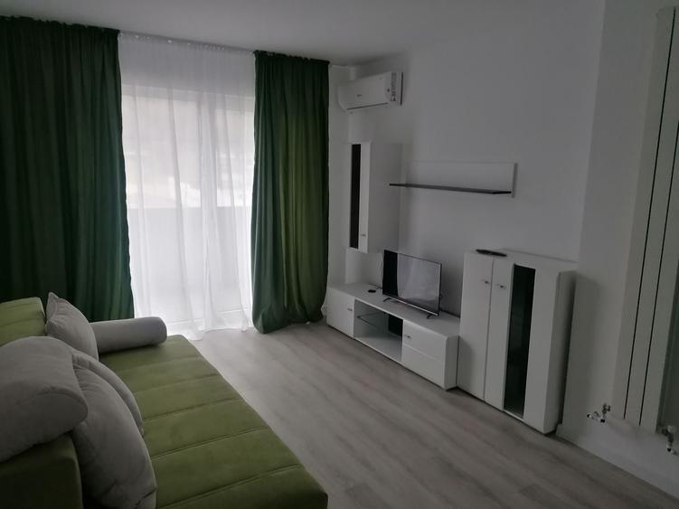 Garsonieră decomandată în Central