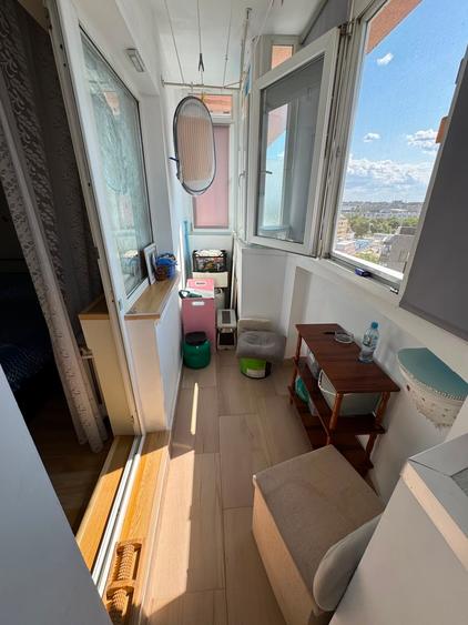 Apartament cu 3 camere decomandat în Nerva Traian