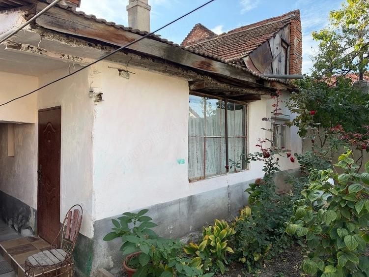 Casă cu Teren 241 Mp în Iosia