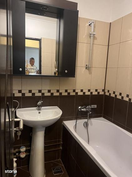 Apartament cu 2 camere decomandat în Apărătorii Patriei