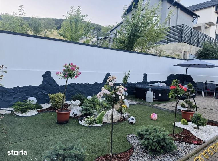 Casă cu 4 camere cu Teren 300 Mp în Codlea