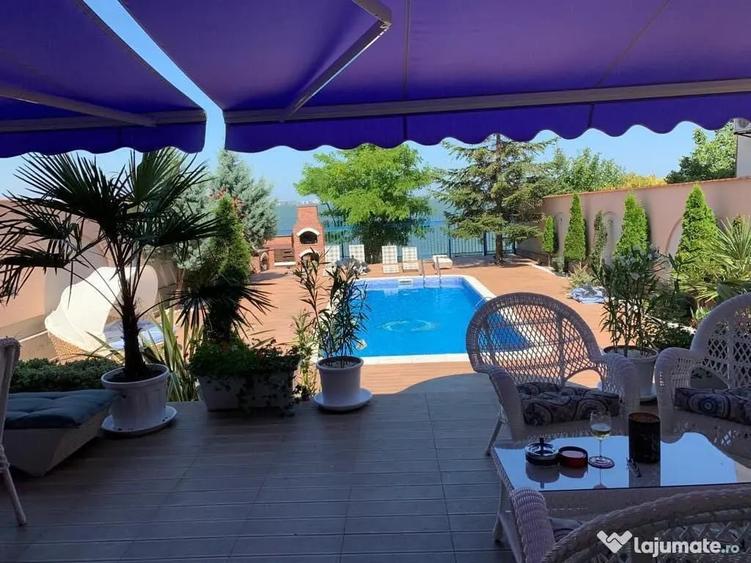 Casă cu 6 camere cu Teren 381 Mp în Central