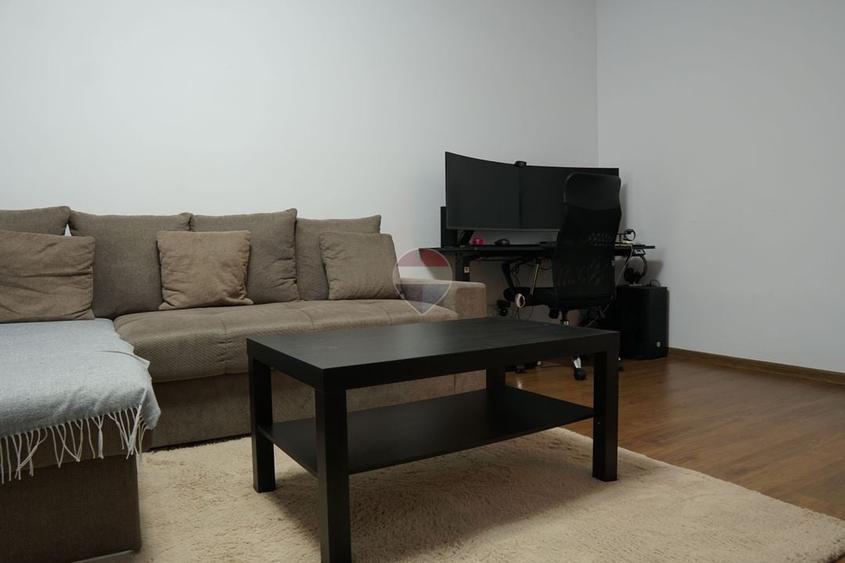 Apartament cu 2 camere decomandat, mobilat în Titan