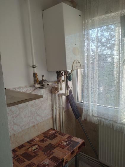 Garsonieră decomandată în Central