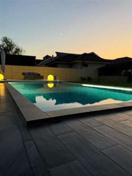 Casă individuală cu 6 camere cu Piscina în Sânmartin