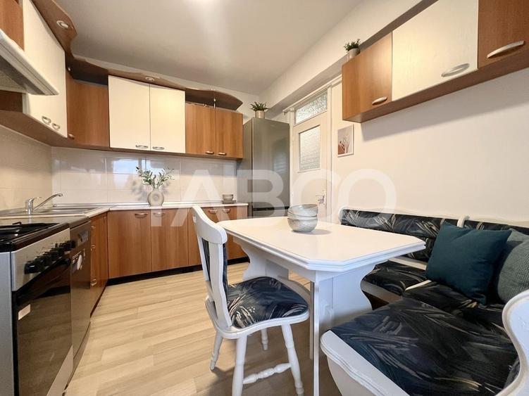 Apartament cu 4 camere decomandat, mobilat în Mărăști