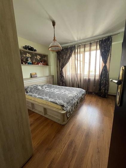 Apartament cu 3 camere decomandat în City Park Mall