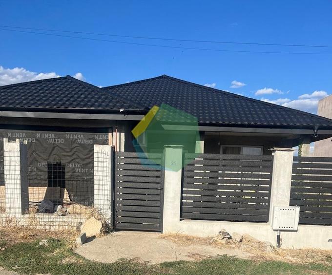 Casă individuală cu 4 camere cu Canalizare în Jilava
