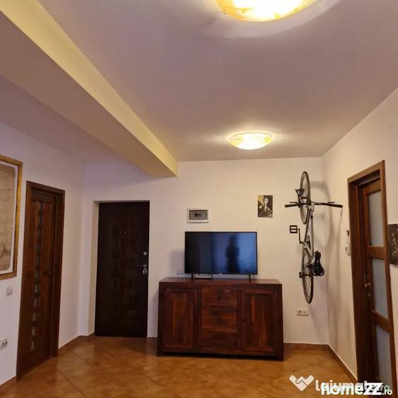 Apartament cu 2 camere semidecomandat în Florești