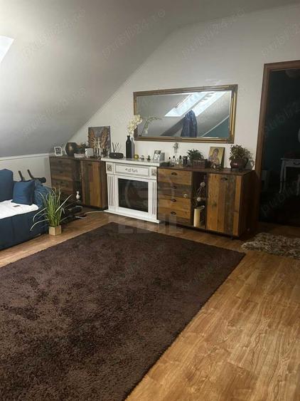Apartament cu 3 camere semidecomandat în Florești