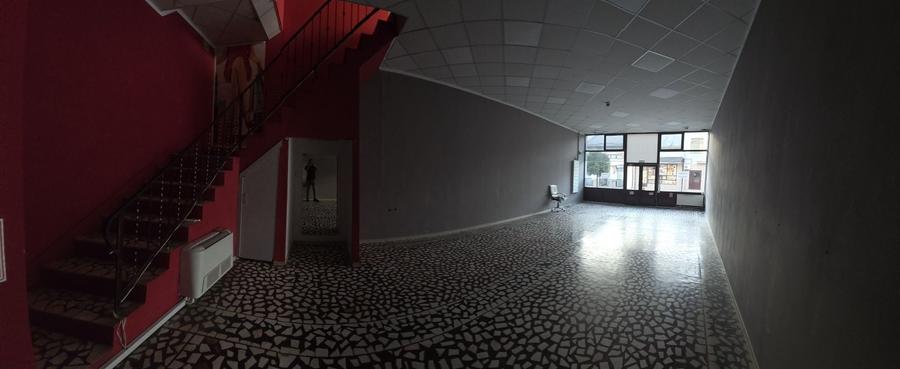 Spațiu comercial, de 210 mp, în Central