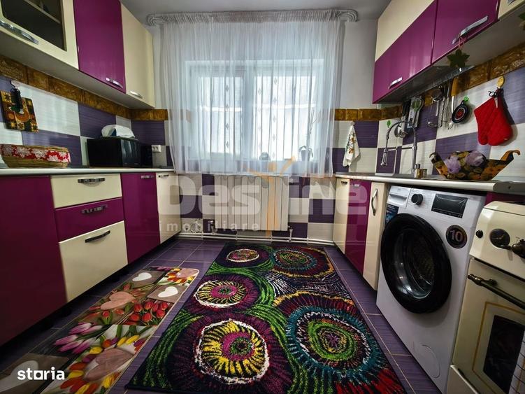 Casă cu 4 camere decomandat cu Teren 7200 Mp în Bălteni