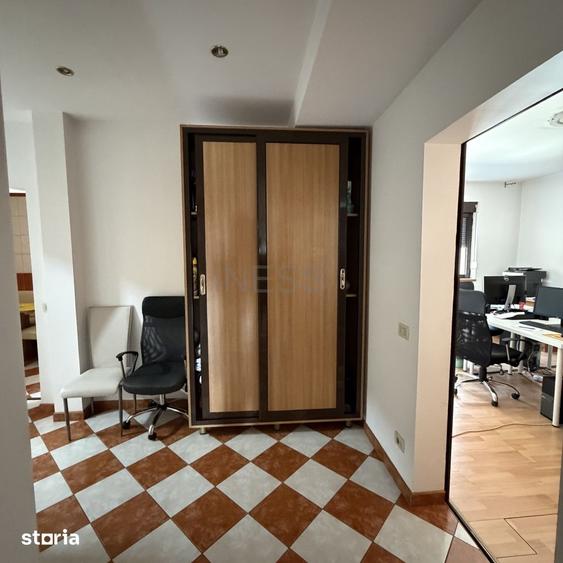 Apartament cu 4 camere în Cotroceni
