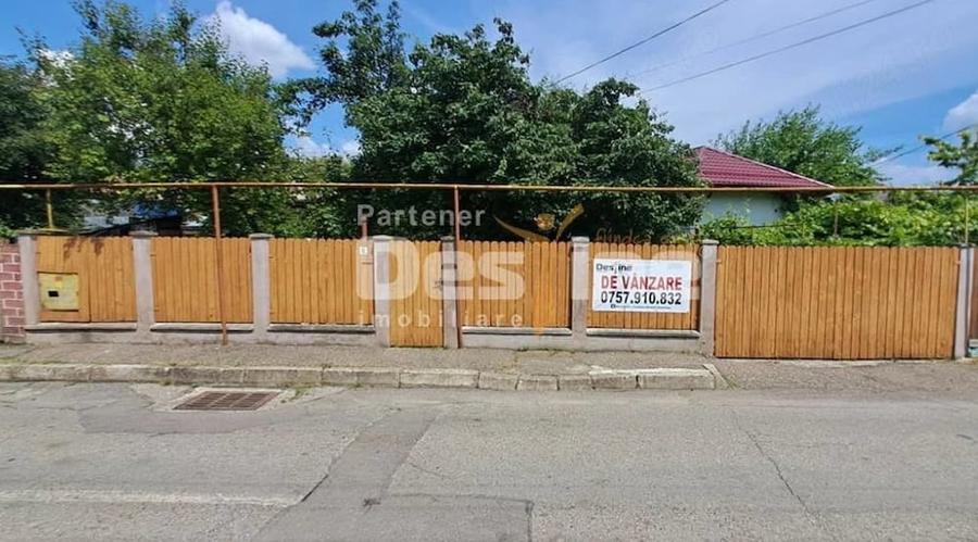 Casă cu 4 camere cu Teren 366 Mp în Centru Civic