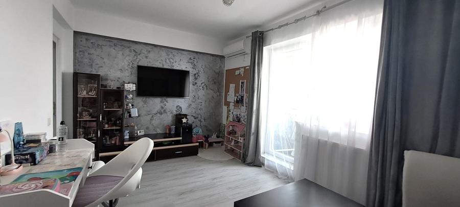 Apartament cu 2 camere decomandat, mobilat în Central