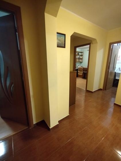 Apartament 3 camere decomandat - 2