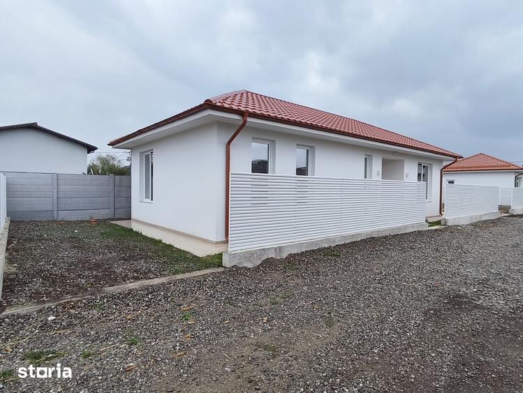 Casă cu 3 camere cu Teren 330 Mp în Crevedia