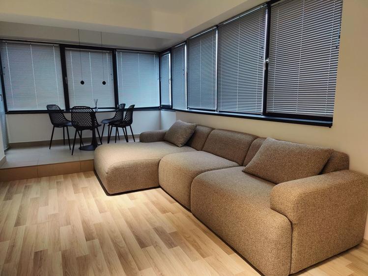 Apartament cu 2 camere decomandat în Est