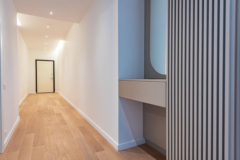 Apartament cu 3 camere în Barbu Văcărescu