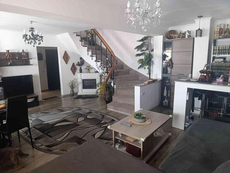 Apartament cu 2 camere decomandat în Cetate