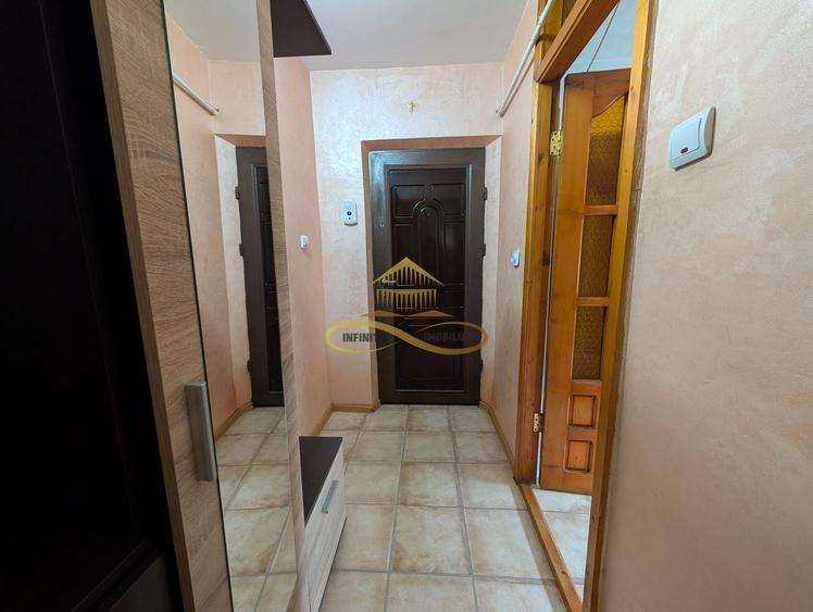 Apartament cu 2 camere semidecomandat în Mioriței