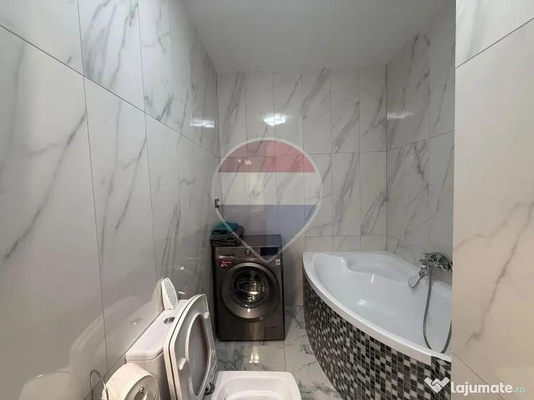 Apartament cu 4 camere decomandat în Titan