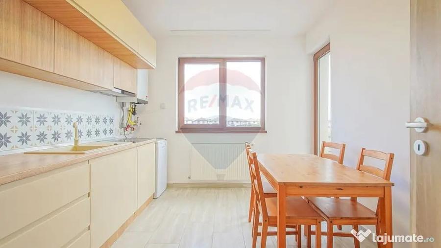 Apartament cu 3 camere decomandat în IAR