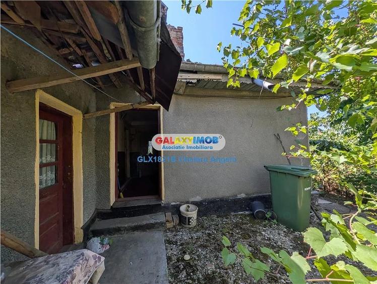 Casă cu 3 camere cu Teren 3000 Mp în Lipia