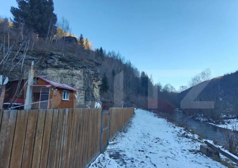 Casă cu 2 camere cu Teren 425 Mp în Iara