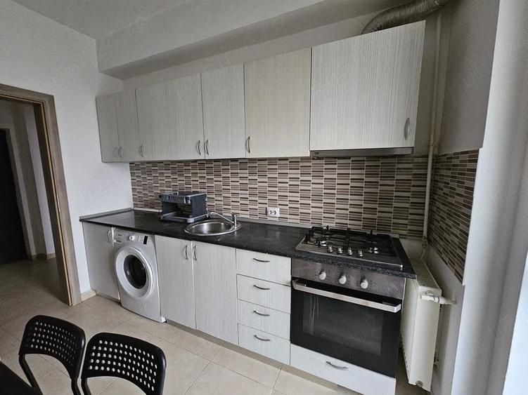Proprietar inchiriez ap 2 camere, str Postalionului - 2