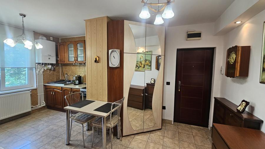 Apartament cu 2 camere decomandat în Ultracentral