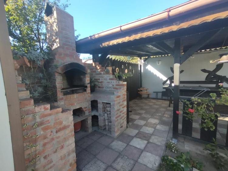 Casă individuală cu 5 camere cu Teren 516 Mp în Girocului