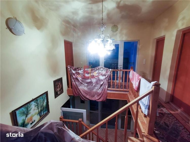 Casă cu 3 camere în Bărdești