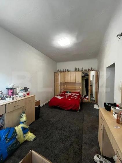 Apartament cu 4 camere semidecomandat, mobilat în Ultracentral