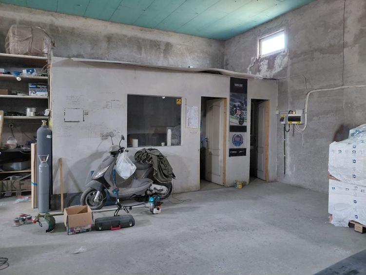 Spațiu comercial, de 200 mp, în Tulucești