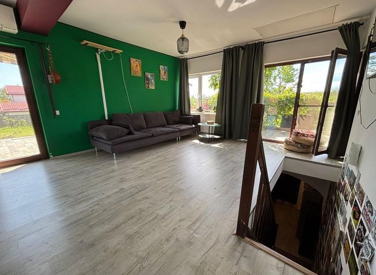 Casă cu 4 camere în Lupăria