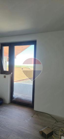 Casă cu 4 camere cu Teren 2608 Mp în Săuca