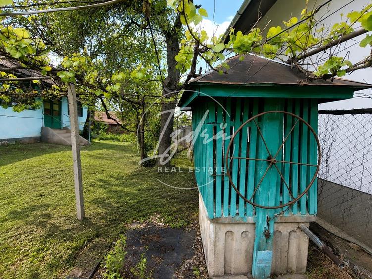 Casă individuală cu 2 camere cu Canalizare în Sângătin