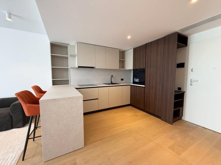 Apartament cu 2 camere semidecomandat în Pipera
