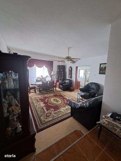 Casă cu 4 camere în Rădești
