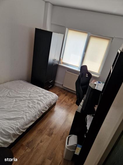 Apartament cu 4 camere decomandat în Ostroveni